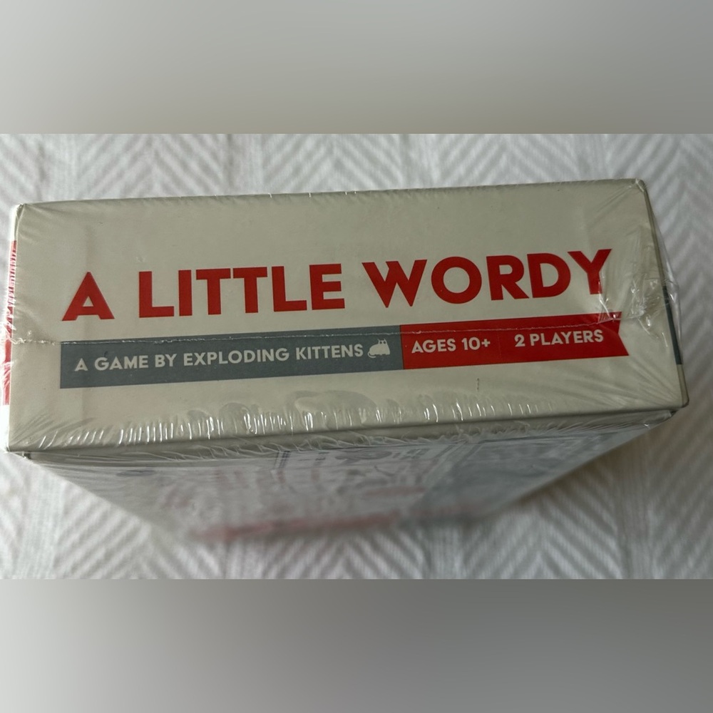 A Little Wordy Game by Exploding Kittens - Picture 6 of 13